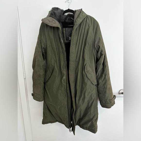 Aritzia TNA summit parka - Picture 4 of 6